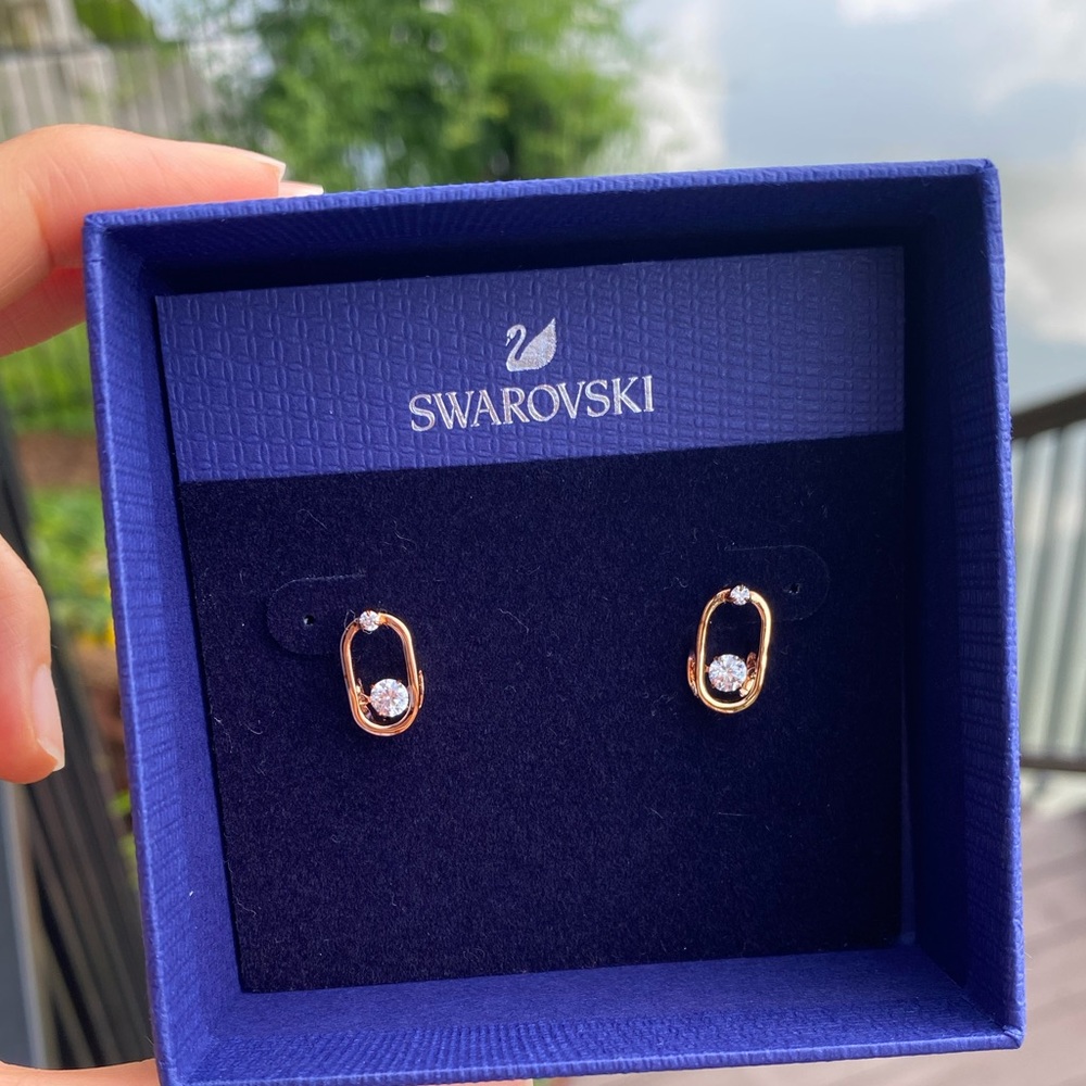 Swarovski Sparkling Dance Oval stud earrings